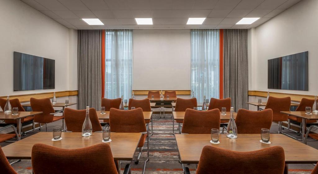 Clayton Hotel, Leeds Лидс Экстерьер фото