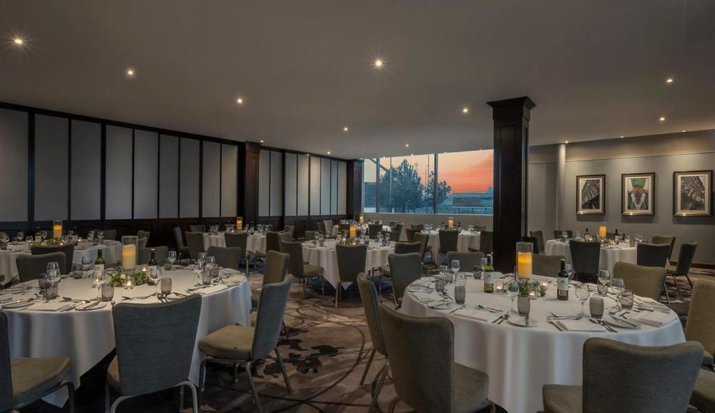 Clayton Hotel, Leeds Лидс Экстерьер фото